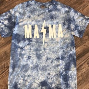 MAMA graphic tee